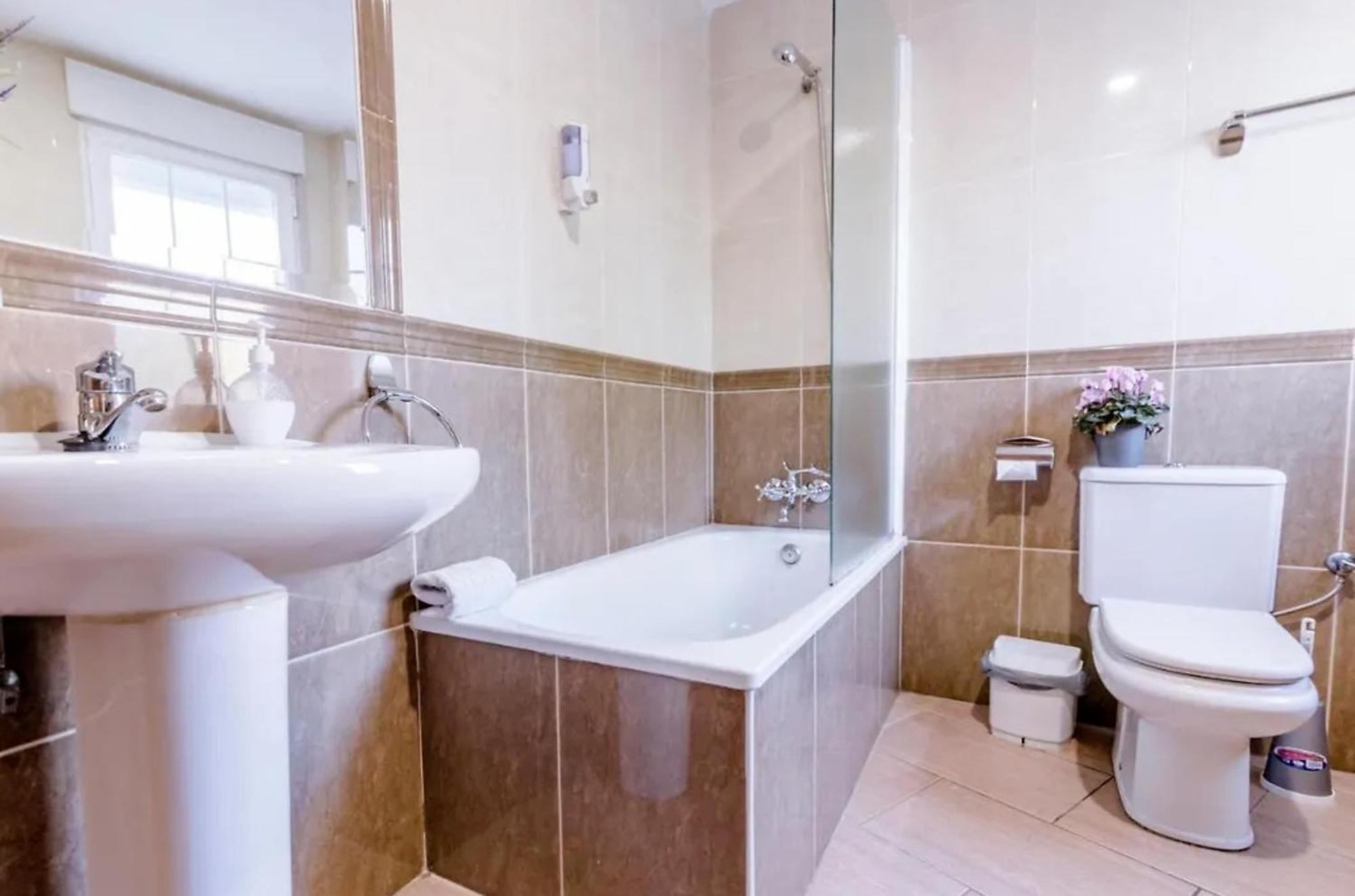 Hospedium Hotel Blu Fonseca Пелигрос Экстерьер фото