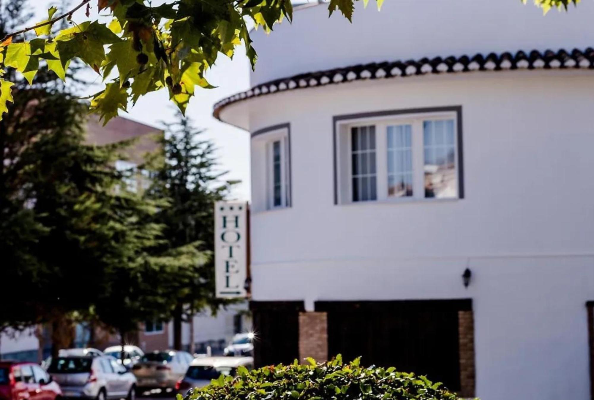Hospedium Hotel Blu Fonseca Пелигрос Экстерьер фото